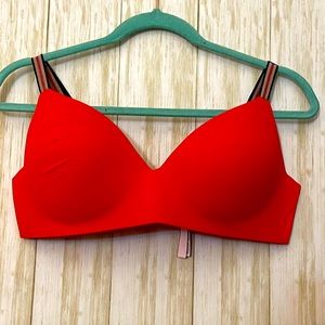 Victoria’s Secret T-Shirt Wireless Bra. Red Color. Size 38D. Wireless.